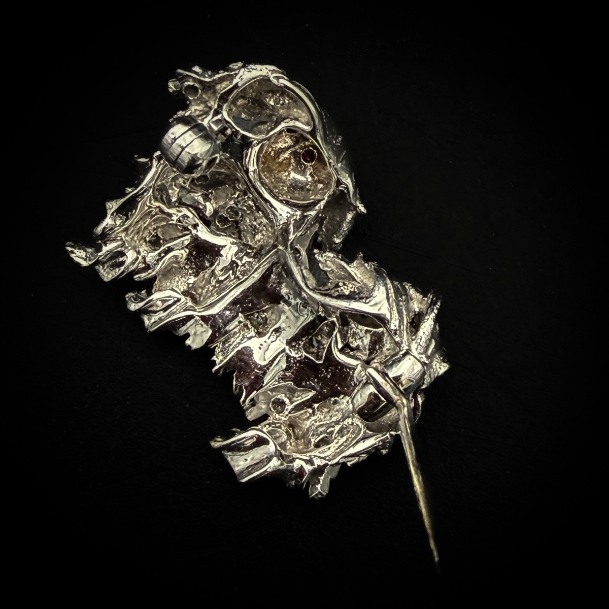  ⸻ Figurative “king Charles” Brooch In White Gold And Diamonds – 1970s Work -photo-3