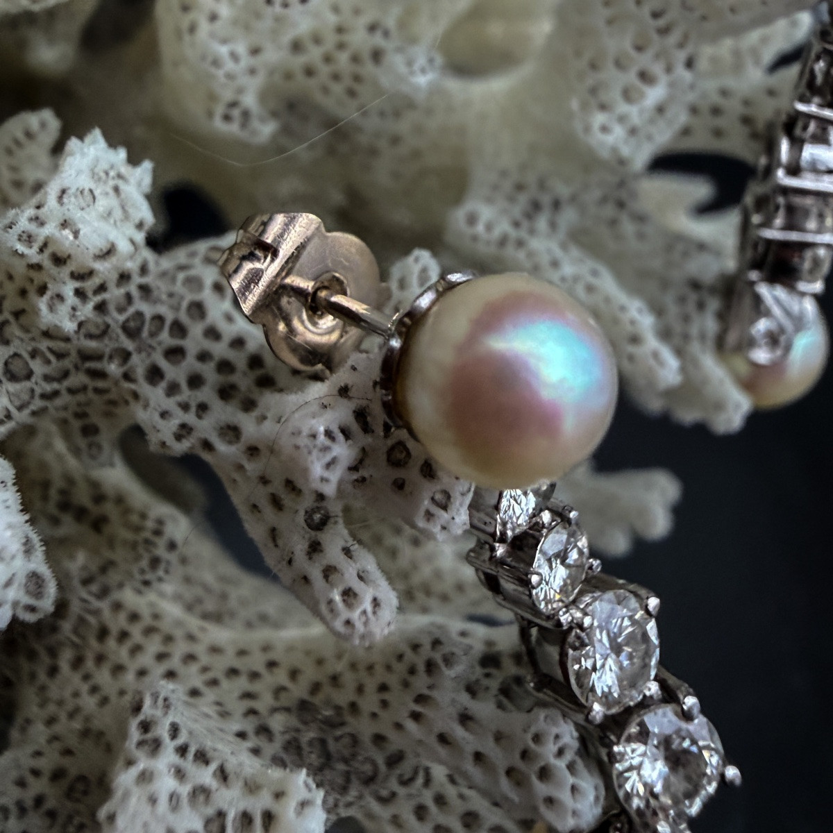 Paire de pendants d’oreilles en or 18 carats, diamants taille ancienne et perles de culture – T-photo-3