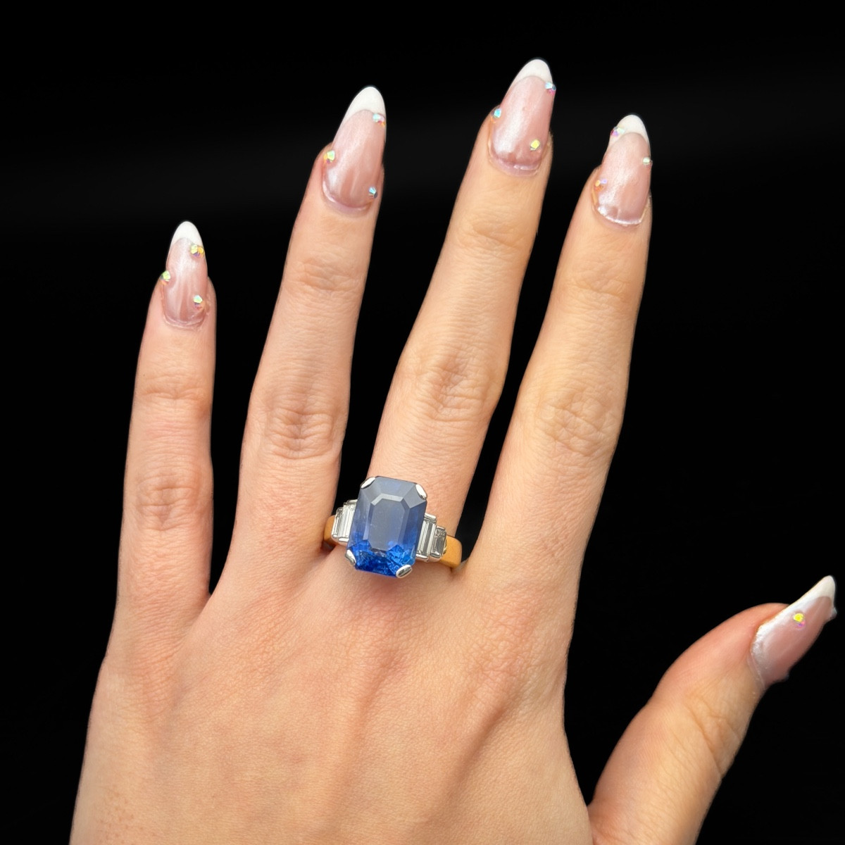 Bague vintage saphir naturel 11,00 carats – Origine Sri Lanka, diamants – 