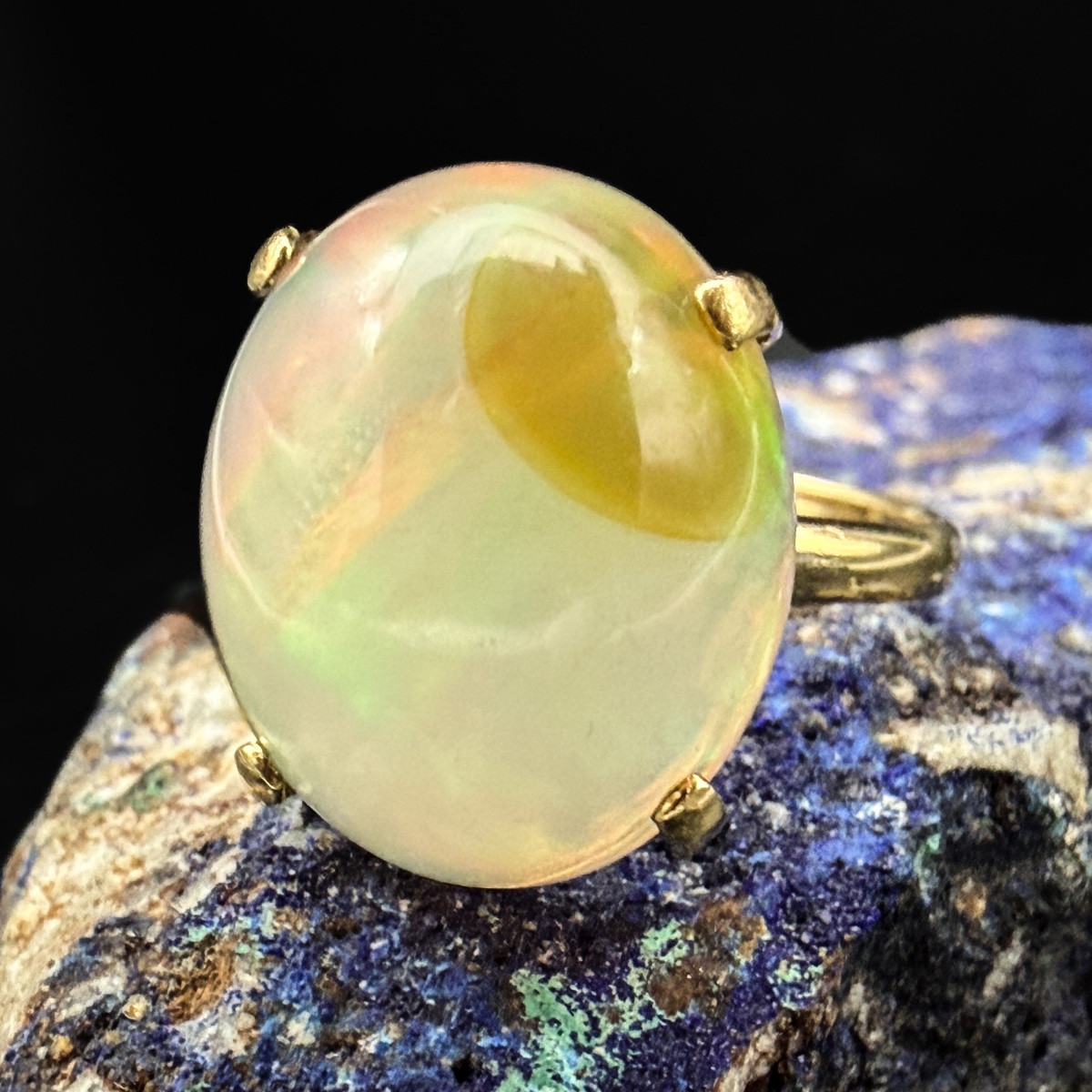 Vintage 18-carat Gold Ring Set With A 10.50-carat Ethiopian Opal -photo-5