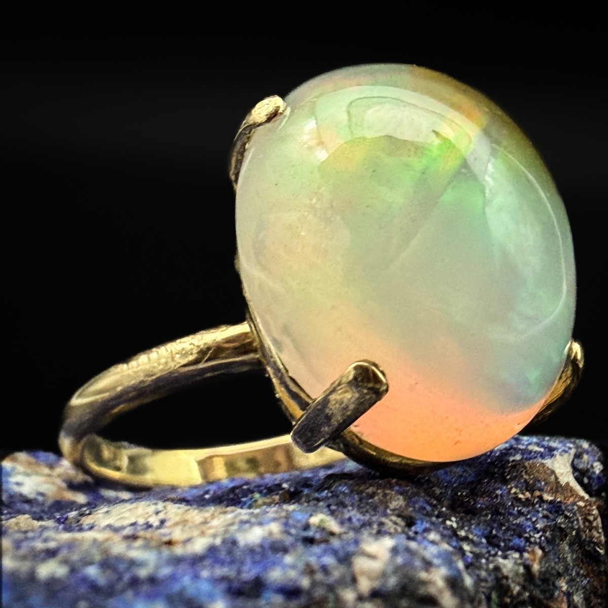 Vintage 18-carat Gold Ring Set With A 10.50-carat Ethiopian Opal -photo-6