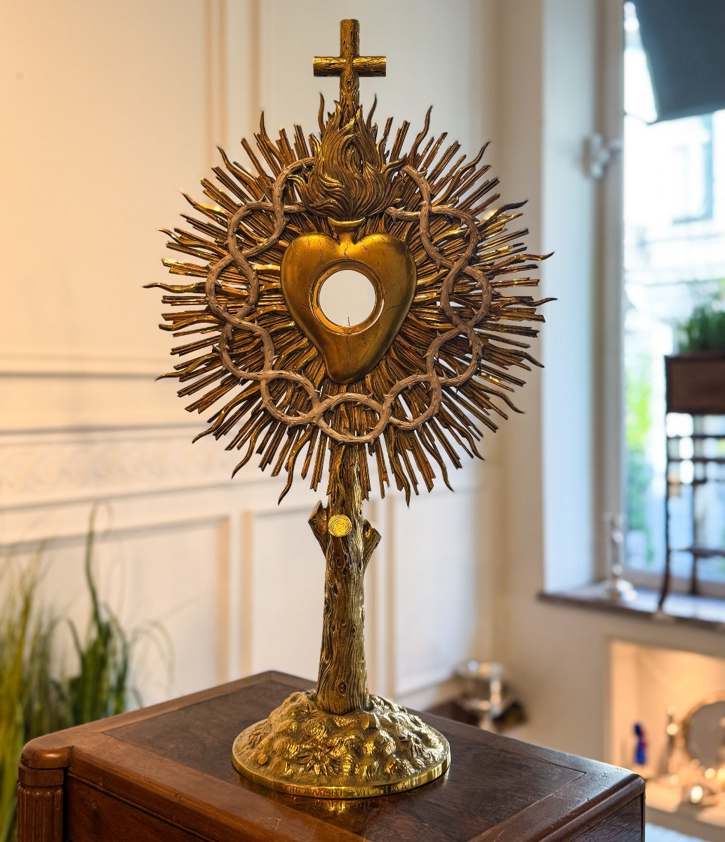 Important Sacred Heart Monstrance In Silver And Vermeil, Belgian Work From The Mid-19th Century.