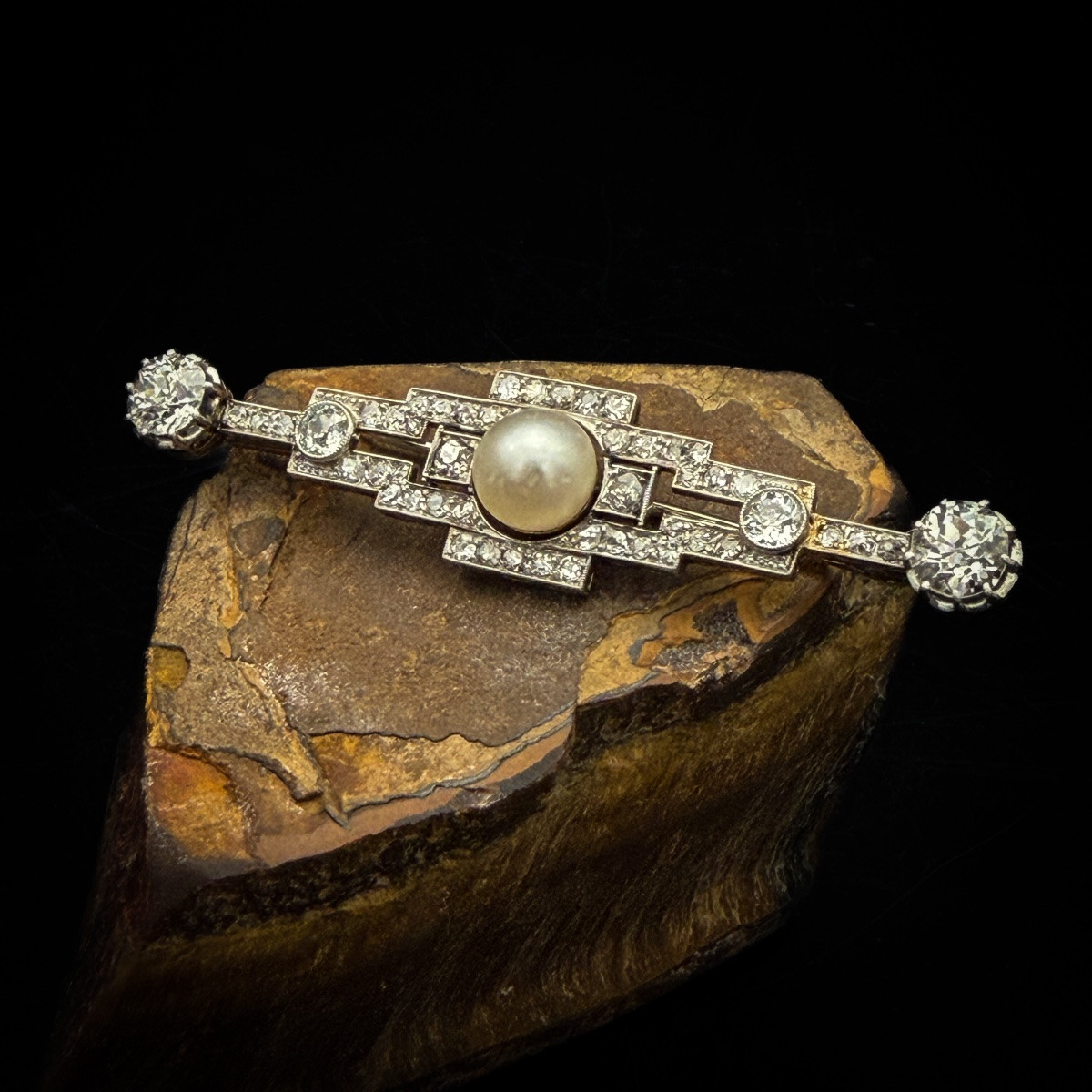 Broche Art Déco en platine et or jaune 18 carats, sertie de diamants taille ancienne -photo-3
