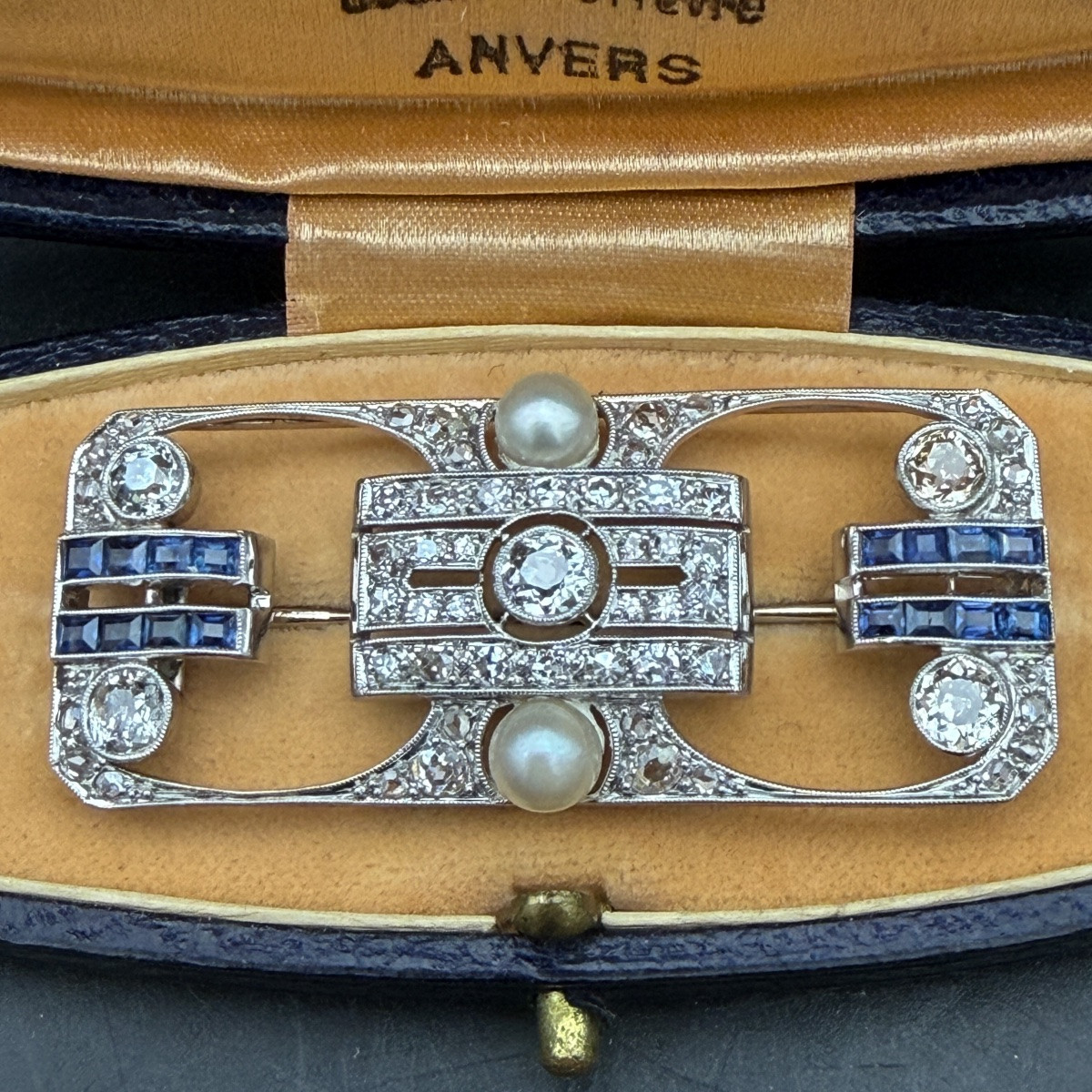 Art Deco Brooch In Platinum, Set With Old-cut Diamonds And Calibrated Sapphires,-photo-6