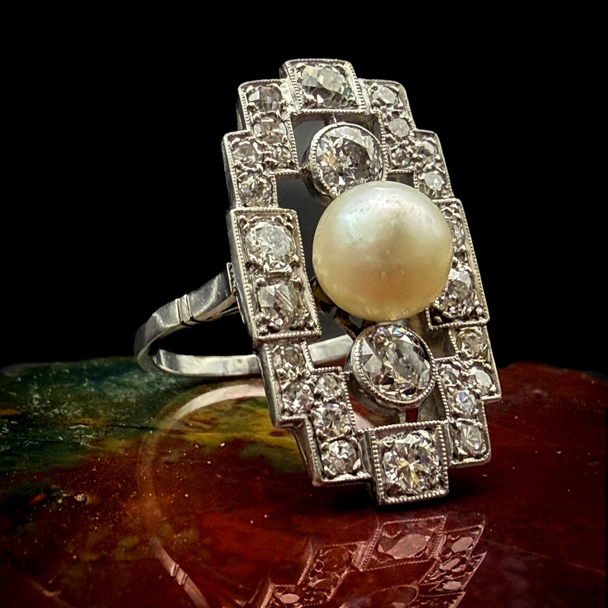 Bague Art Déco en platine, sertie de diamants taille ancienne et d’une perle de culture -photo-6