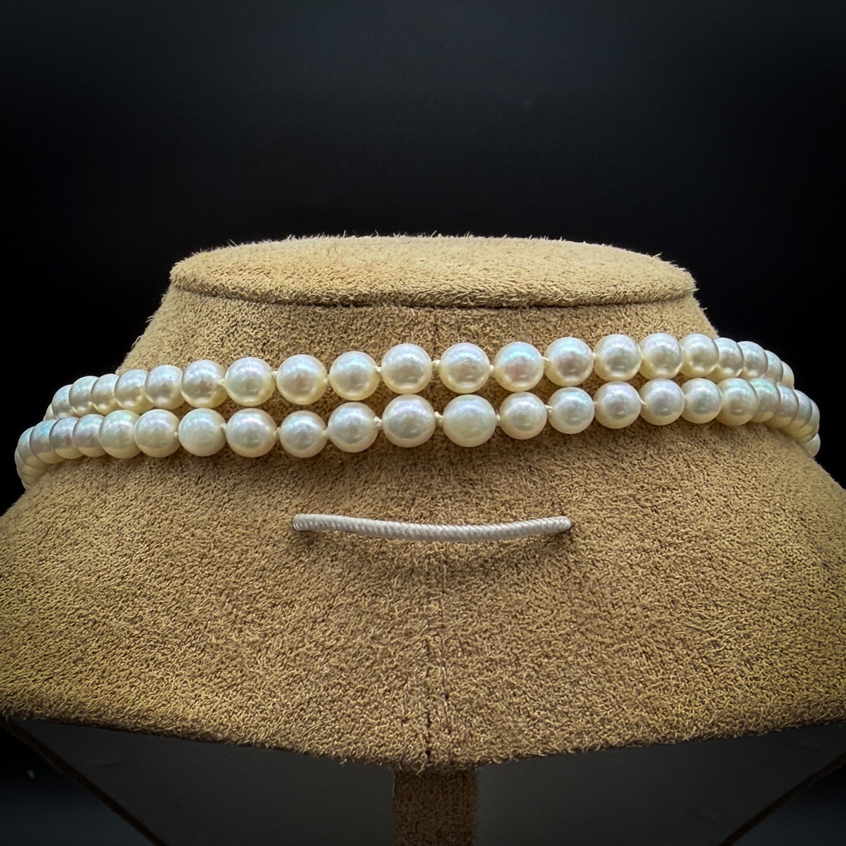 Double Strand Cultured Pearl Necklace, Gold Jewelry Clasp Set With A Sapphire.-photo-5