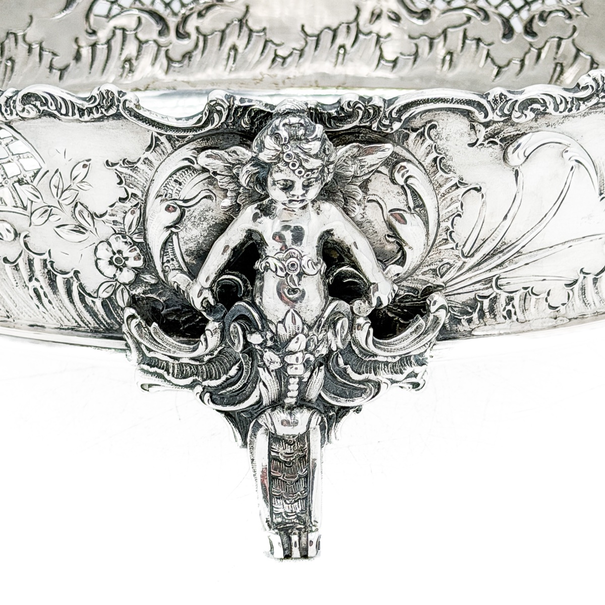 Centre de table ovale en argent massif 800/1000 à décor de chérubins, travail austro-hongrois -photo-1