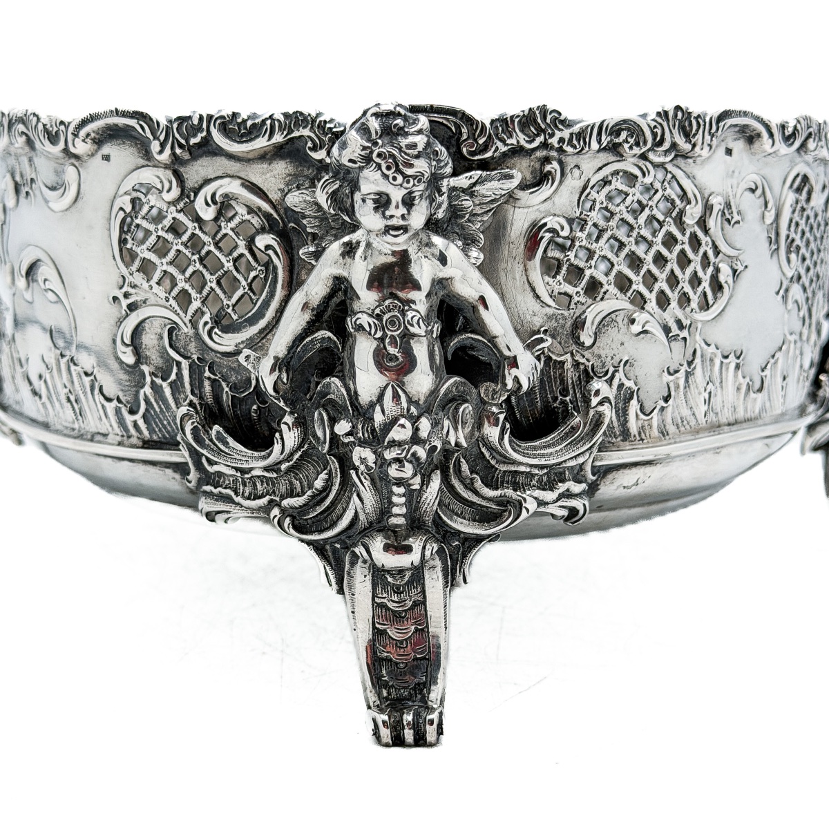 Centre de table ovale en argent massif 800/1000 à décor de chérubins, travail austro-hongrois -photo-4