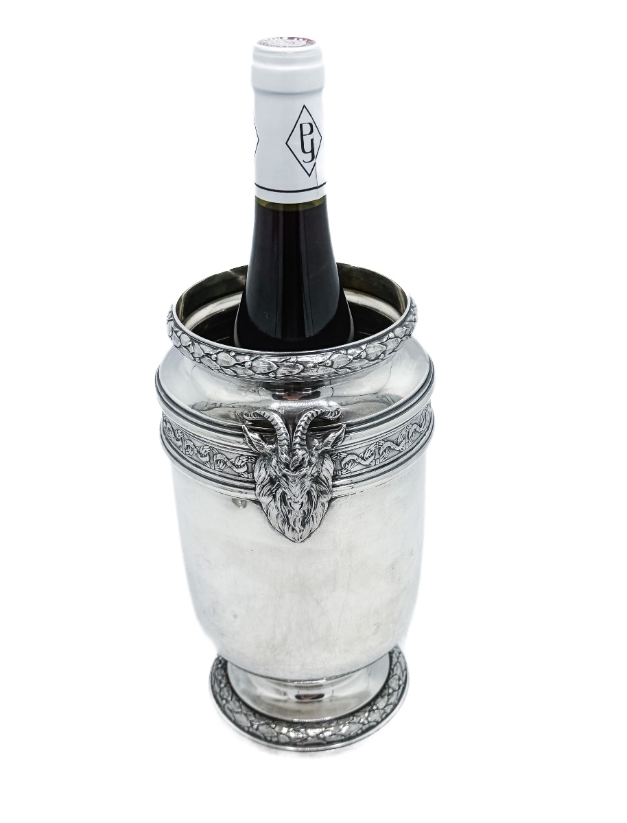Hénin & Cie – Rafraîchissoir à bouteille en argent massif 950/1000 à décor de têtes de bélier, -photo-4