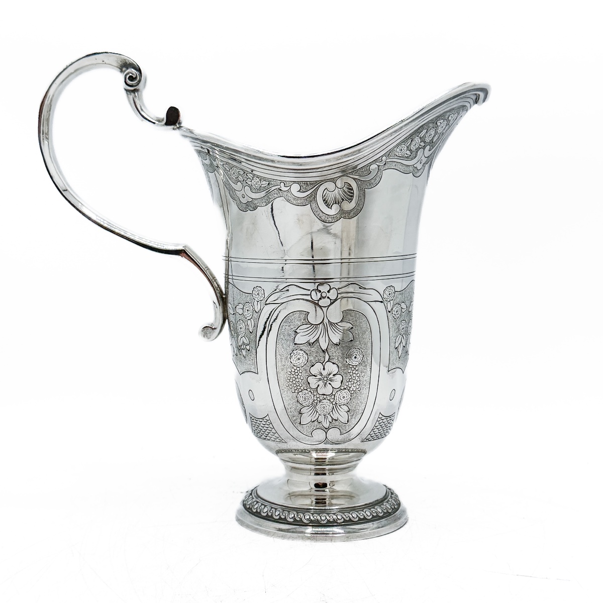 Hénin & Cie – Grande aiguière casque en argent massif 950 millièmes, décor Régence Louis XIV  