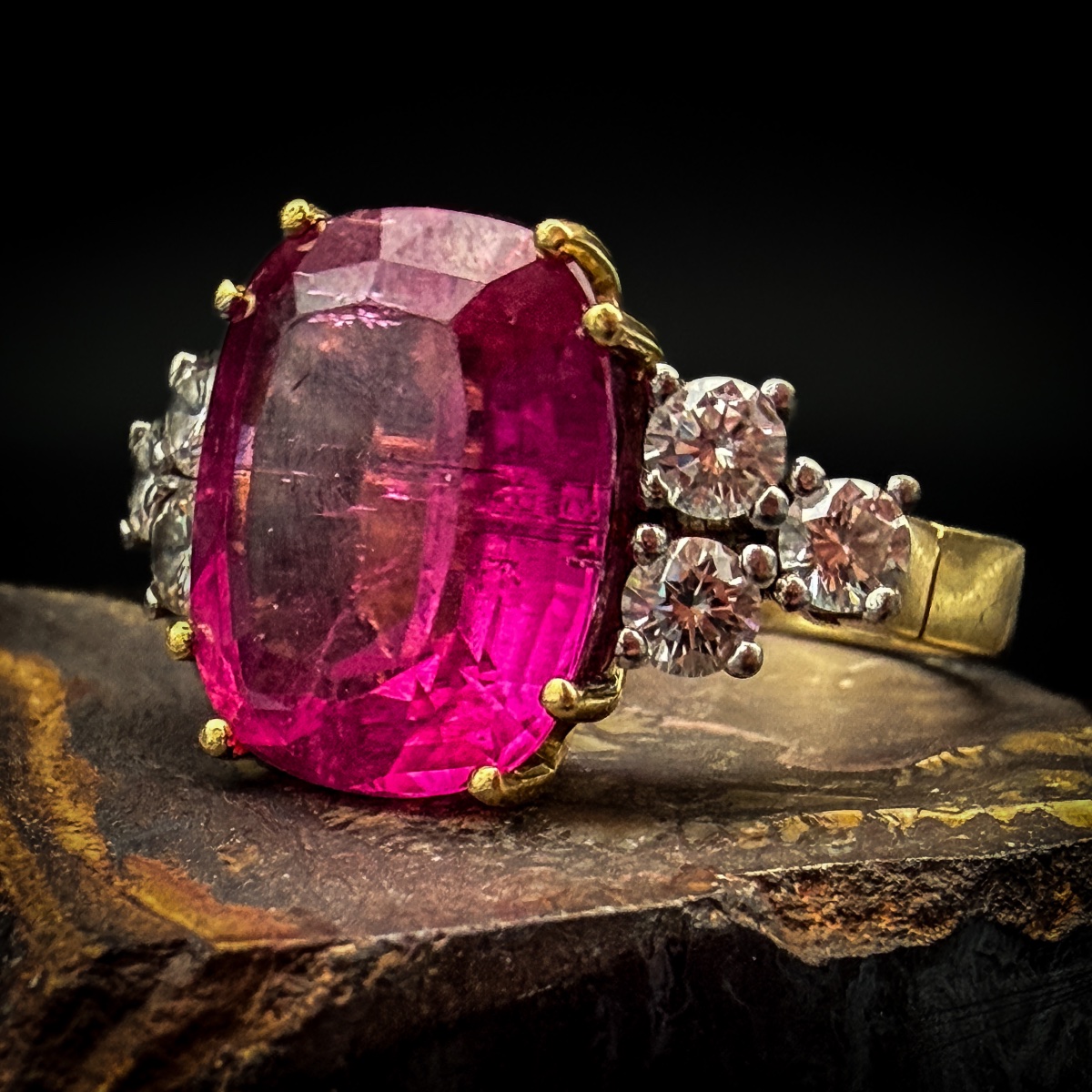 Vintage 18-karat Gold Ring With A 7.95-karat Pink Tourmaline And Diamonds – 1980s-photo-1