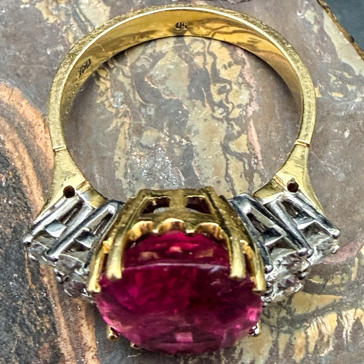 Vintage 18-karat Gold Ring With A 7.95-karat Pink Tourmaline And Diamonds – 1980s-photo-2