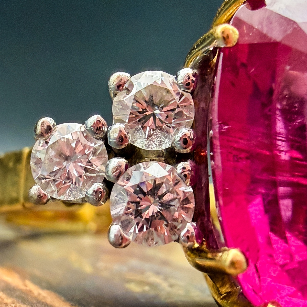 Vintage 18-karat Gold Ring With A 7.95-karat Pink Tourmaline And Diamonds – 1980s-photo-6