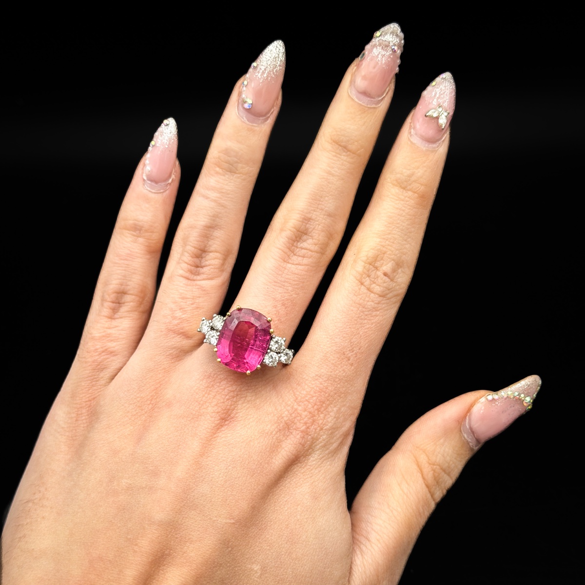 Vintage 18-karat Gold Ring With A 7.95-karat Pink Tourmaline And Diamonds – 1980s