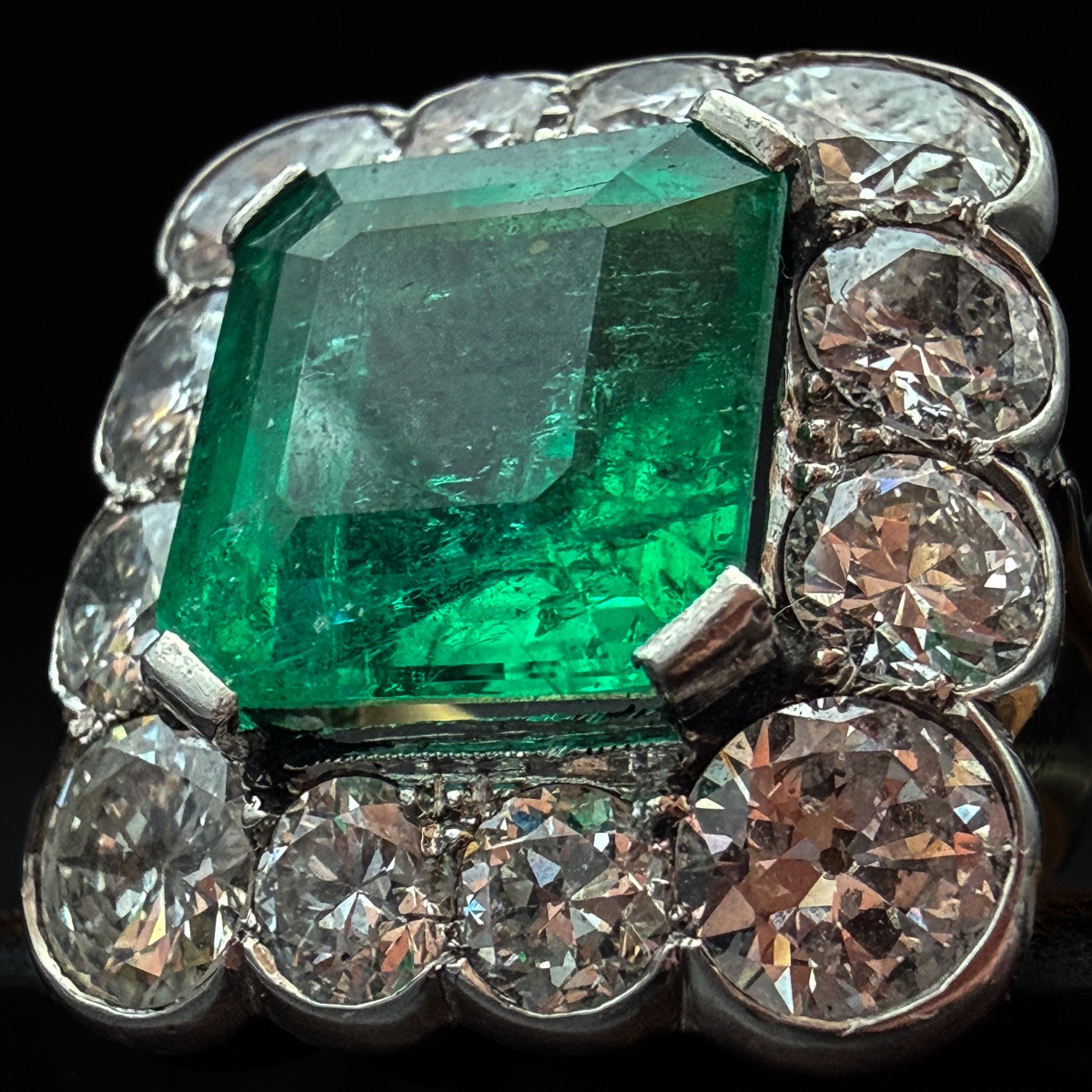 18-karat Gold And Platinum Ring, 5.58-carat Natural Emerald, Believed To Be From Colombia, -photo-4