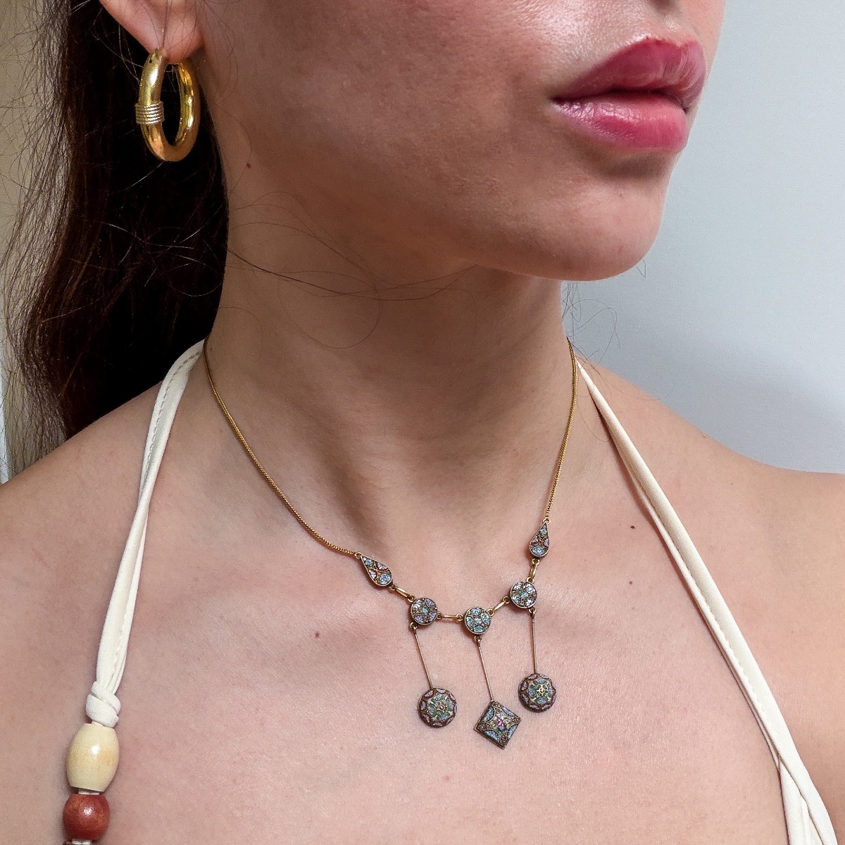 Collier draperie en or 18 carats et micromosaïques, Italie, XIXᵉ siècle  