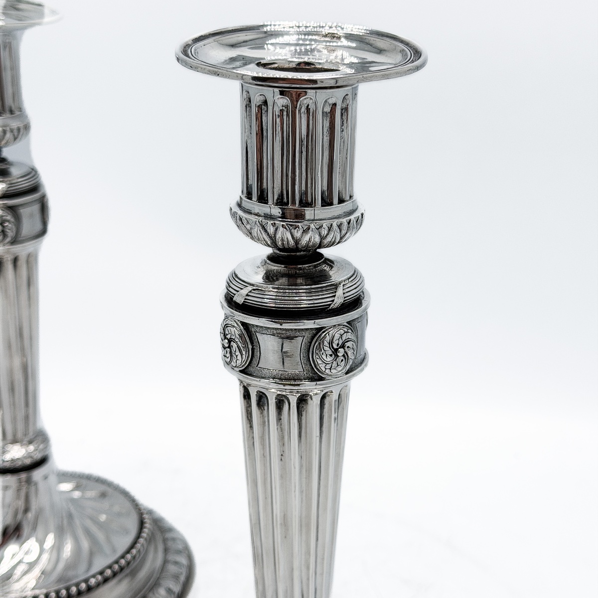 Malines, 1786 – Paire de bougeoirs en argent massif par Jozef de Beef  Malines, 1786.-photo-6