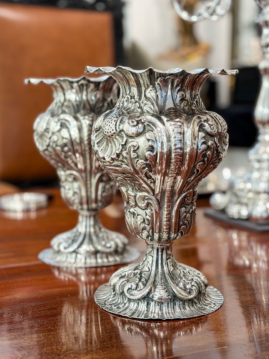 An Important Pair Of 800-th Solid Silver Vases, Attributed To An Italian Craftsman, -photo-4