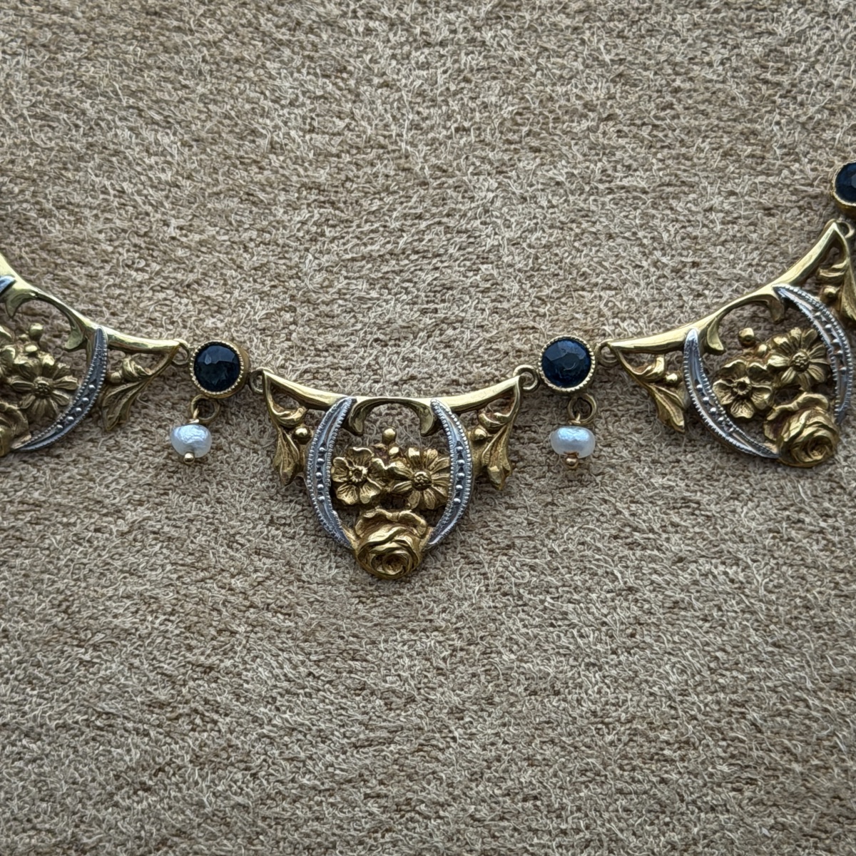 French Art Nouveau Necklace In 18-karat Gold, Sapphires, And Seed Pearls  -photo-3
