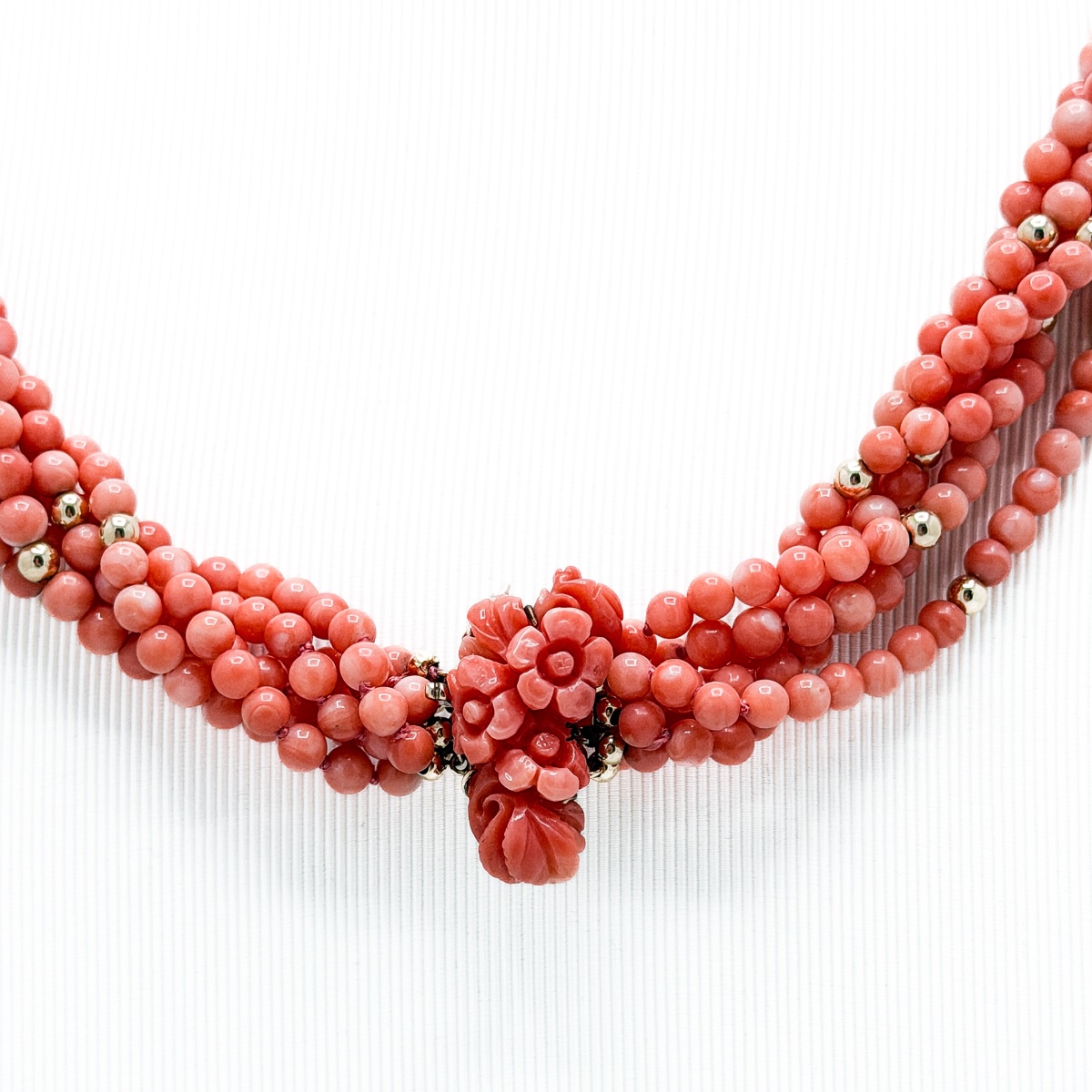 Collier italien en corail « peau d’orange » à six rangs et fermoir en or 14 carats – vers 1920 -photo-4
