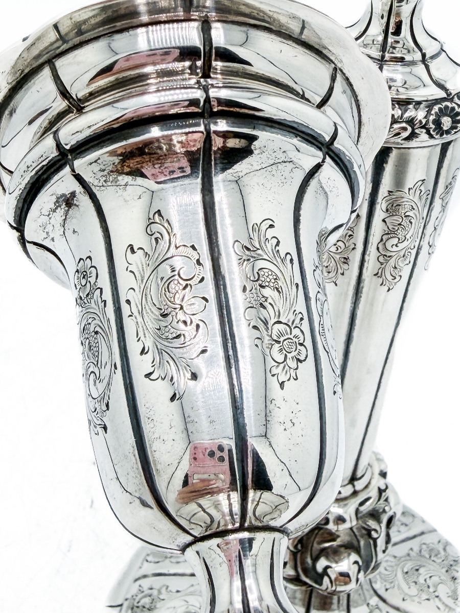 Louis Frédéric Wolfers – Pair Of Large Engraved Silver Candlesticks, Brussels, Circa 1870  -photo-4