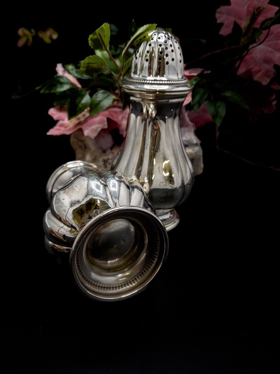 Pair Of Baluster Sprinklers In Sterling Silver-photo-2