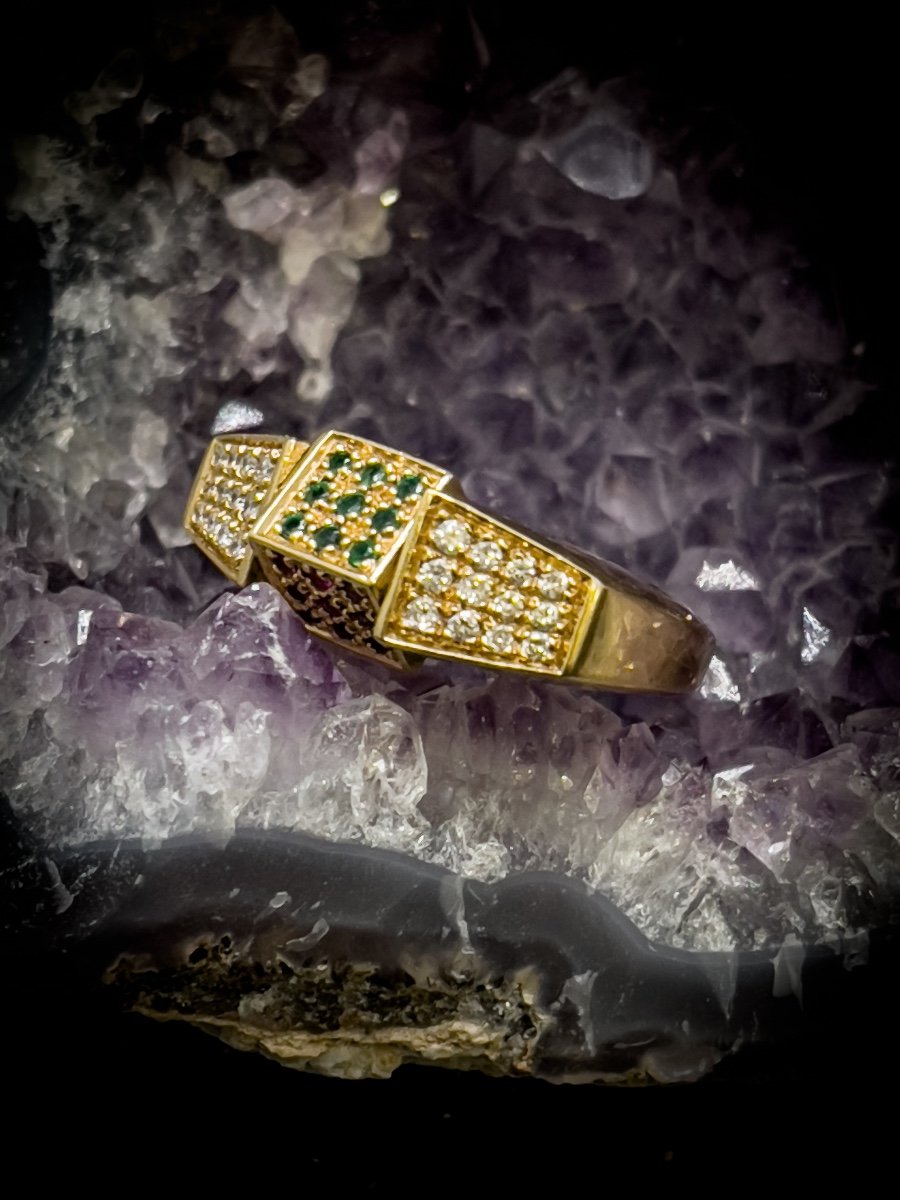 Vintage 18 Carat Gold Ring Set With Sapphire Ruby And Emerald Diamonds-photo-3