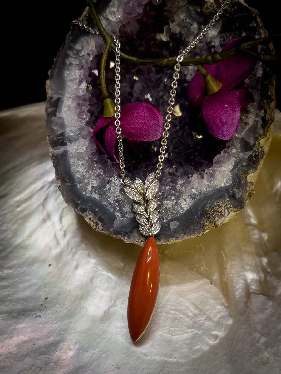 Pendentif Et Sa Chaîne Or Blanc 18 Carats Diamants Et Corail-photo-2