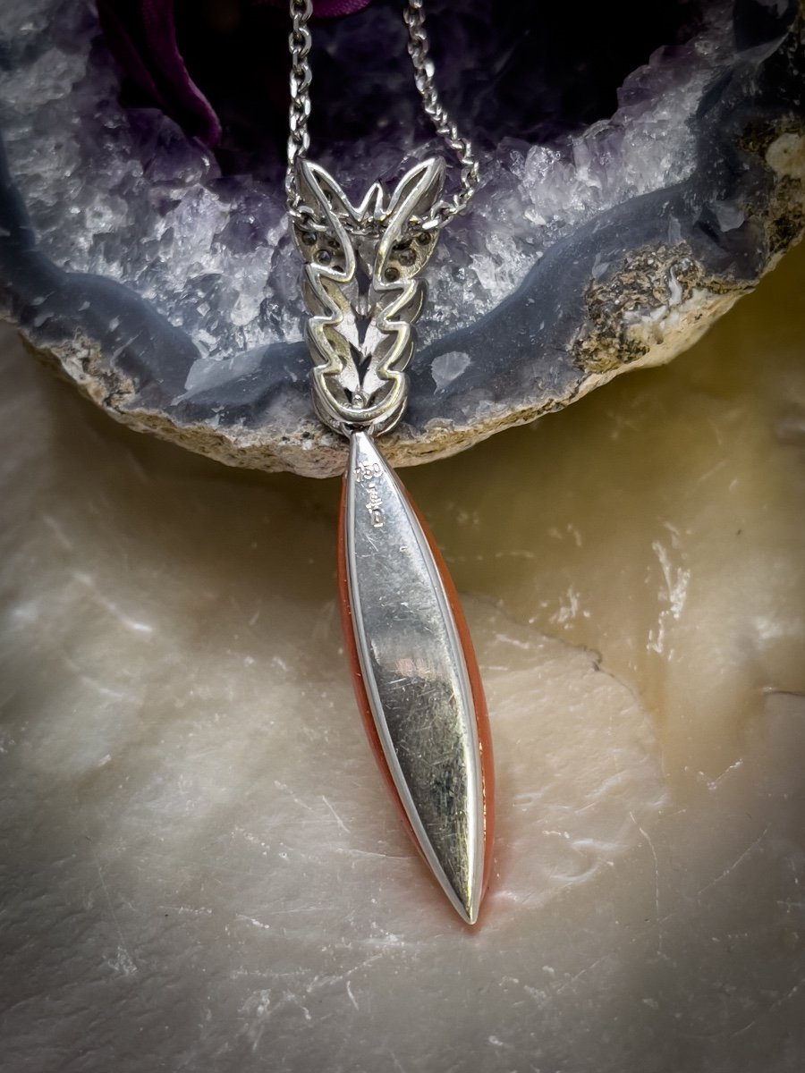 Pendentif Et Sa Chaîne Or Blanc 18 Carats Diamants Et Corail-photo-1