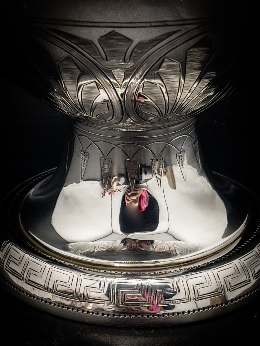 Large Neoclassical Style Vase In Sterling Silver-photo-4