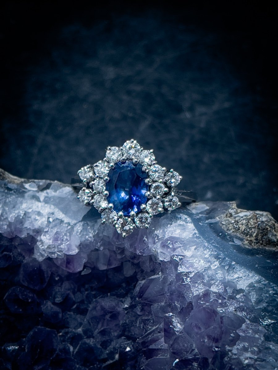 Ring Set With A Beautiful Ceylon Sapphire -photo-2