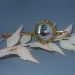 Essex Crystal Brooch 18k Gold Setting