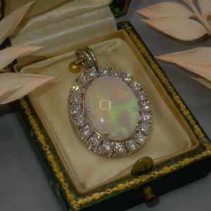 Superbe Opale Australienne De 6,5 Carats