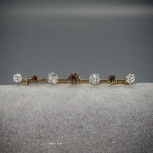 Broche Barrette En Or 18 K Sertie De Diamants Blanc Et Diamants ”cognac“