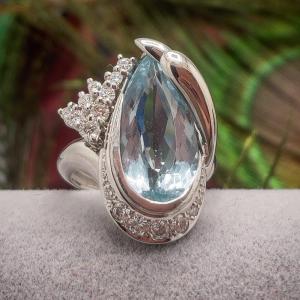  Bague Or Blanc 18 K Sertie D’une Aigue-marine “poire” de 8,5 Carats