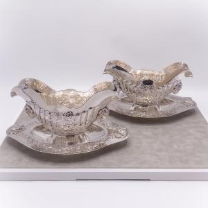 Spectacular Pair Of Sauceboats On Trays In 800/1000 Sterling Silver