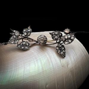 Brooch Called “trembleuse” Gold And Silver Set With Old “rose” Cut Diamonds