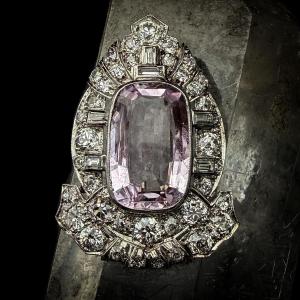 Art Deco Brooch In Platinum, Featuring An 8.40-carat Natural Pink Topaz And Diamonds