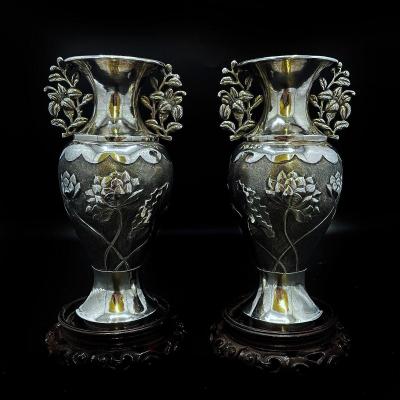 Paire de vase chinois en argent sur socle