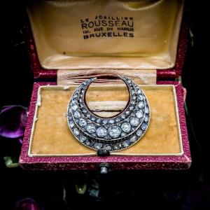 Splendide Broche De « lune De Miel » En  Or 18 Carats