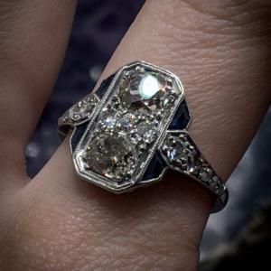 Very Beautiful Art Deco Ring In Platinum