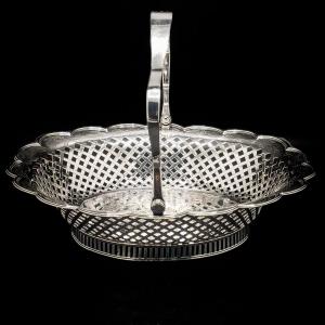 William Crips London 1754, Handled And Openwork Basket In Silver