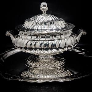 Imposing Soup Tureen And Its Frame In 800/1000 Sterling Silver