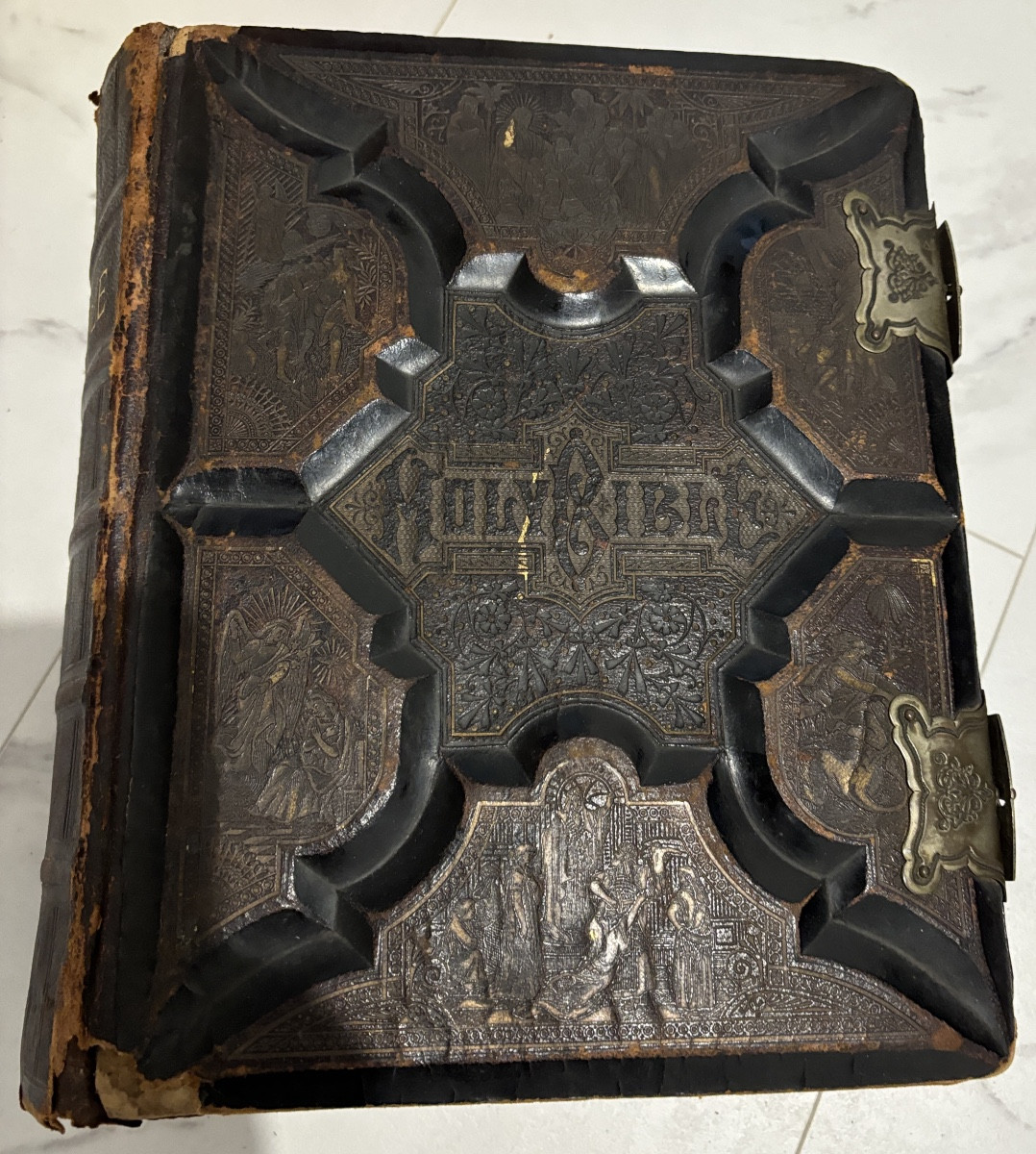 Bible Anglaise Holly Bible Chas. F. Adams Erie, Pa