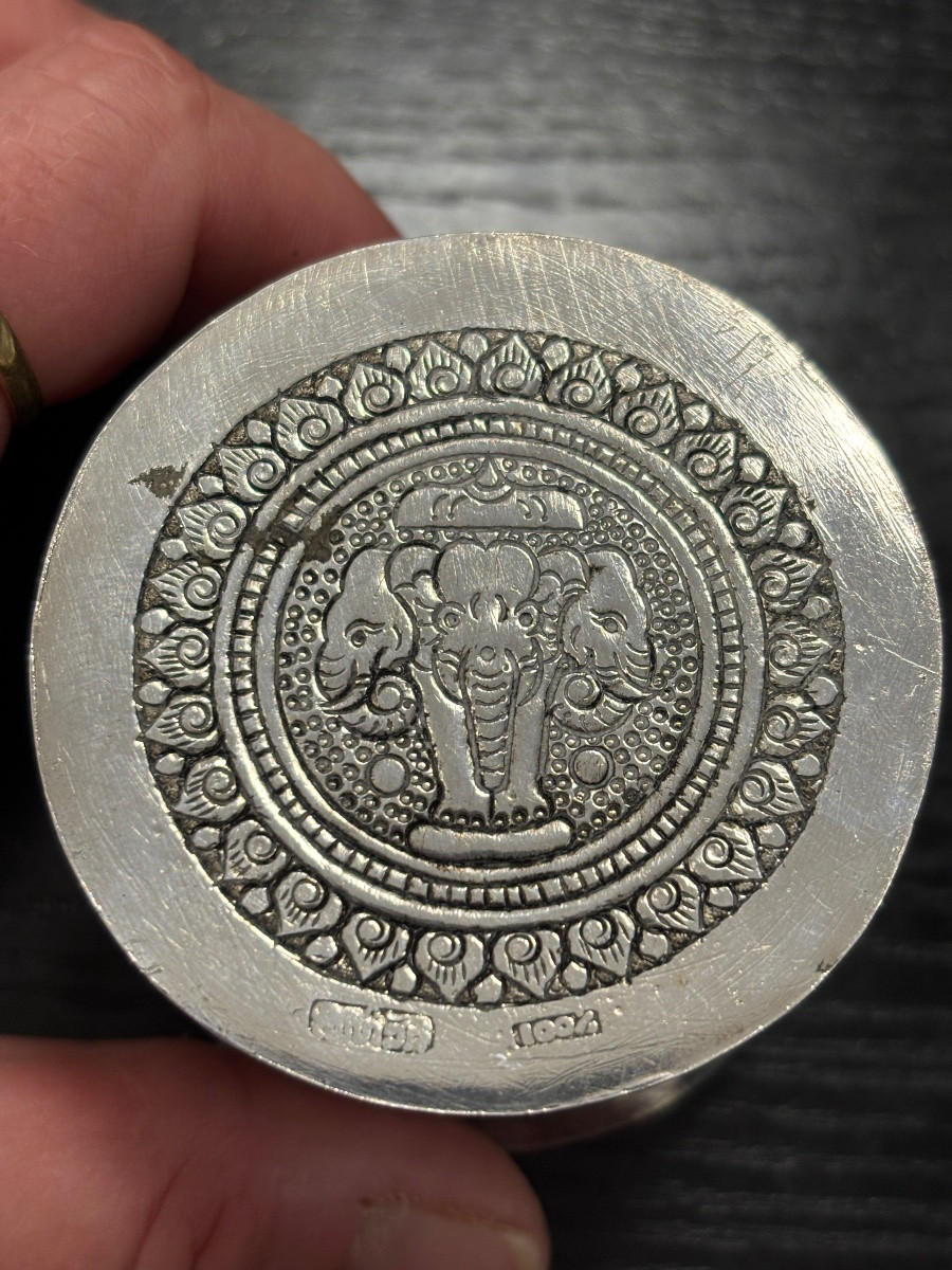 Boîte ronde en argent massif finement gravée - extrême orient-photo-5