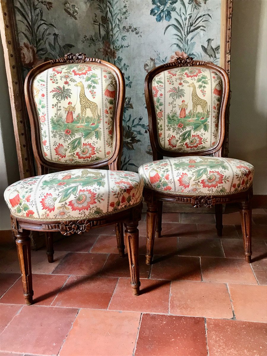 Pair Of Walnut Chairs Louis 16 Period  Lyon By Carpentier 18th-photo-4