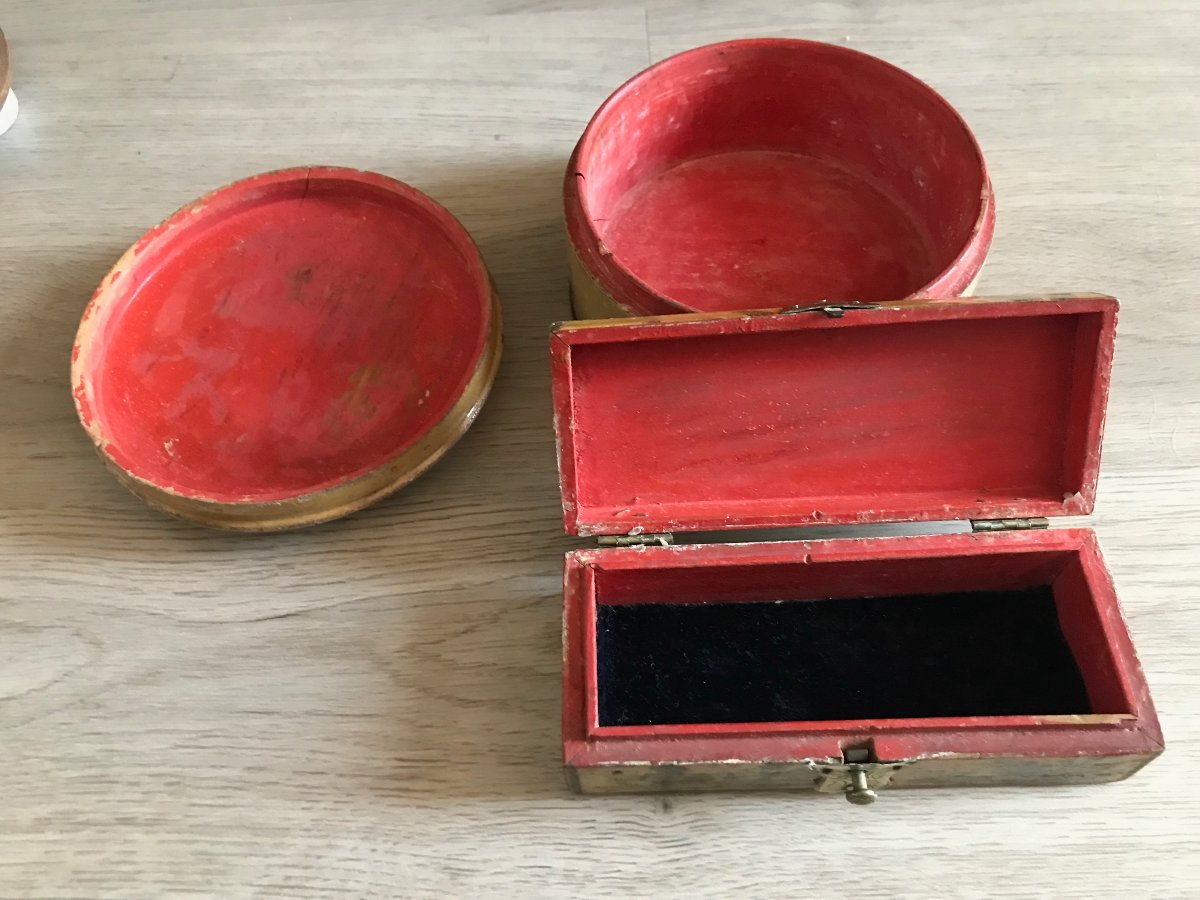 Two 18th-century Toiletries Sets-photo-4