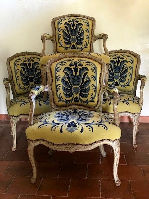 Suite de quatre fauteuils d'époque Louis XV estampillés L.C. Carpentier