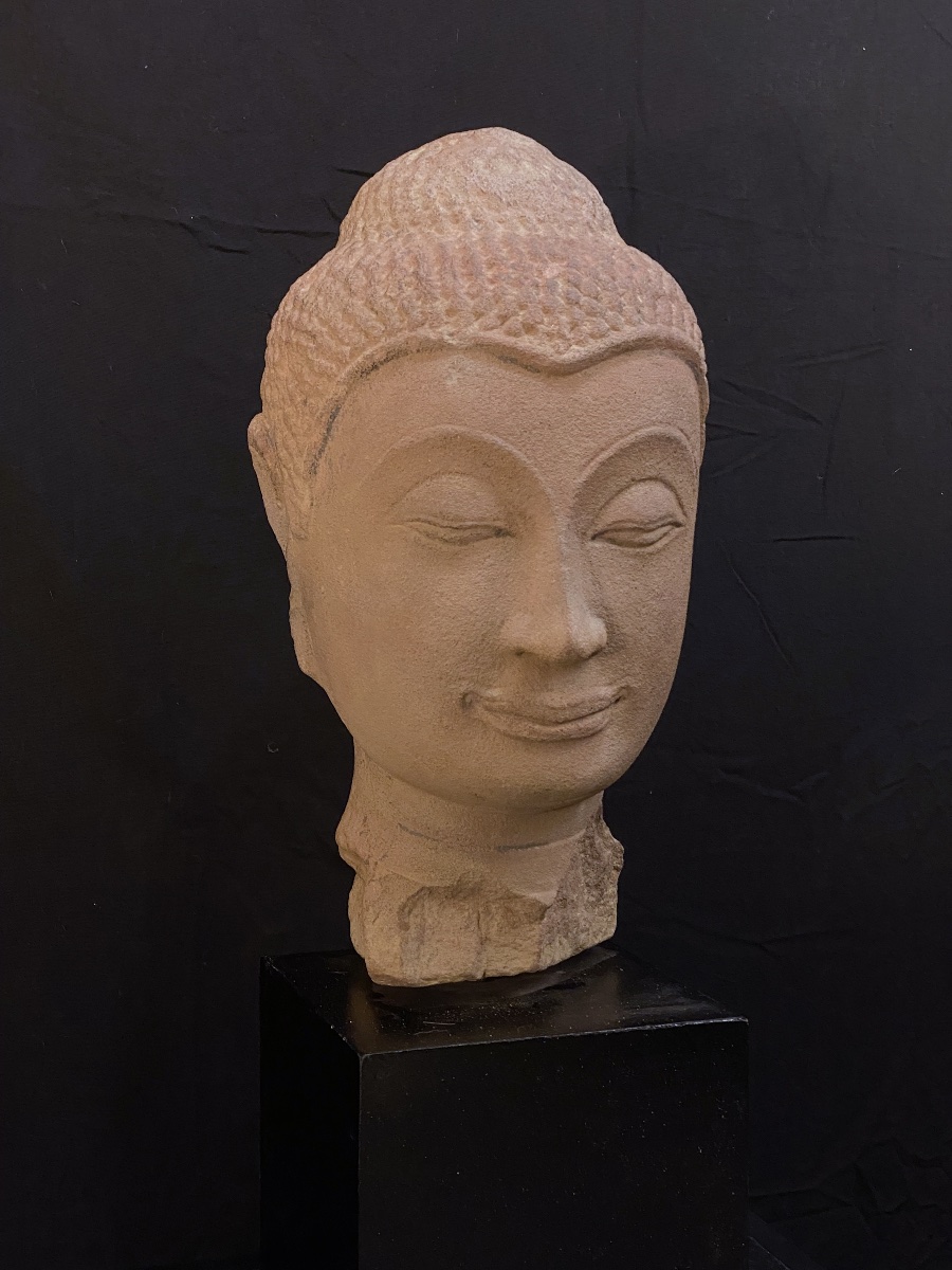 Grande tête de Bouddha en grès beige, 44 cm, Siam,  Ayutthaya XVIIème-photo-2