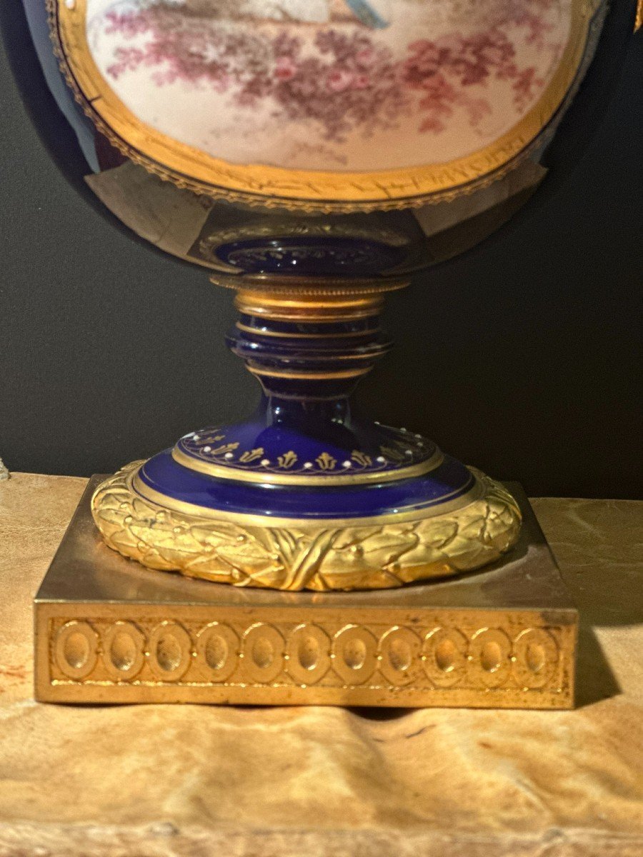 Magnificent Porcelain And Bronze Vase. Napoleon III Period-photo-1